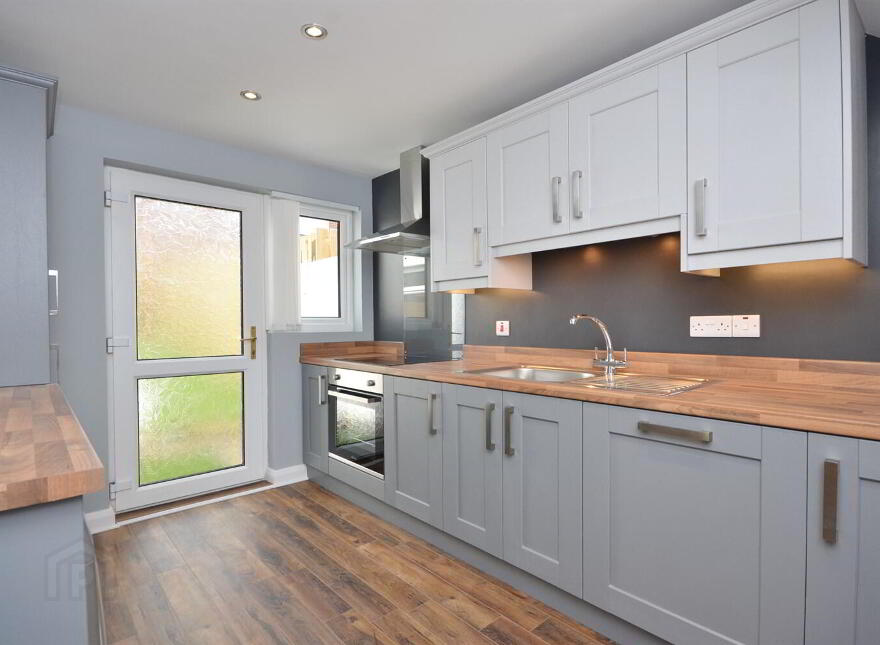 8 Willisfield Park, Belfast, BT10 0GA