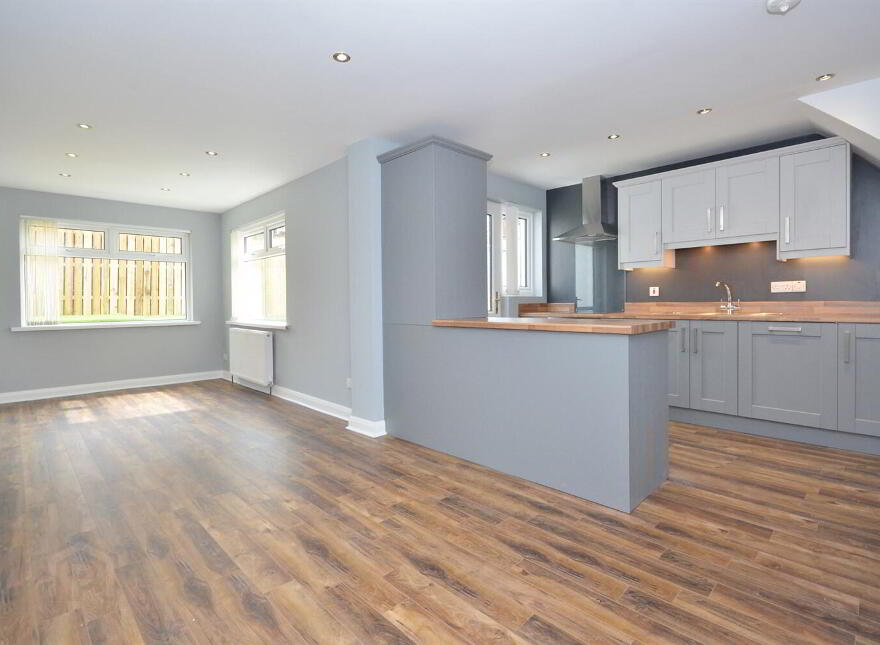 8 Willisfield Park, Belfast, BT10 0GA