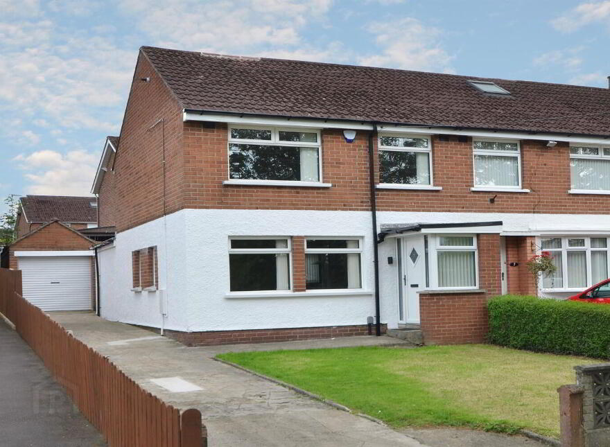 8 Willisfield Park, Belfast, BT10 0GA photo
