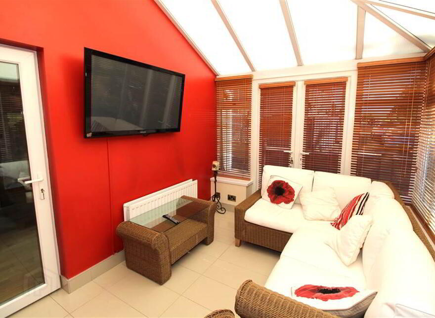 2 Roslin Gardens, Belfast, BT5 7FZ