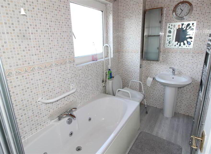 2 Roslin Gardens, Belfast, BT5 7FZ