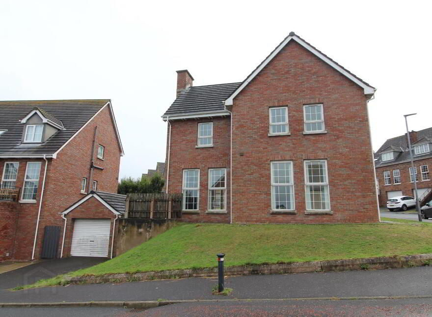 4 Demesne Crescent, Downpatrick, BT30 6WA