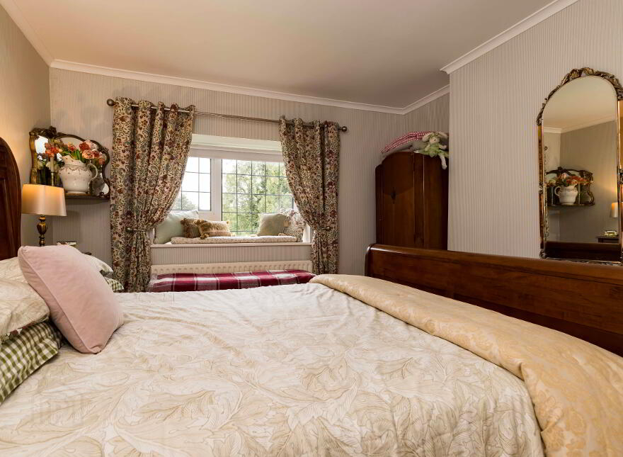 Lus Mor Cottage, 30 The New Road, Royal Hillsborough, BT26 6ND