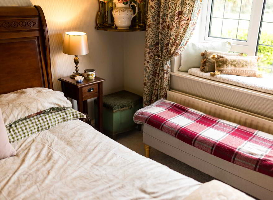 Lus Mor Cottage, 30 The New Road, Royal Hillsborough, BT26 6ND