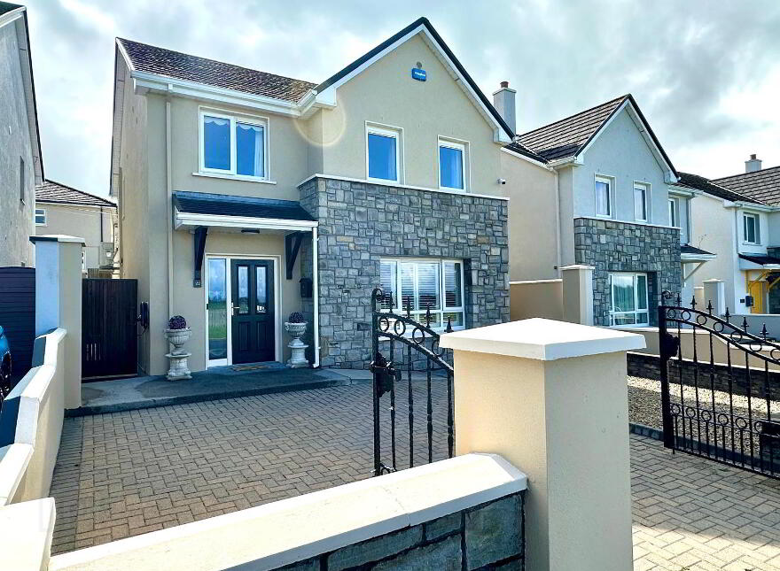 22 Earls Court, Ballymote, F56TR92