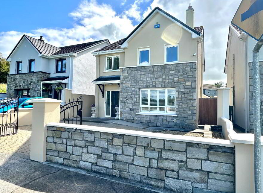 22 Earls Court, Ballymote, F56TR92