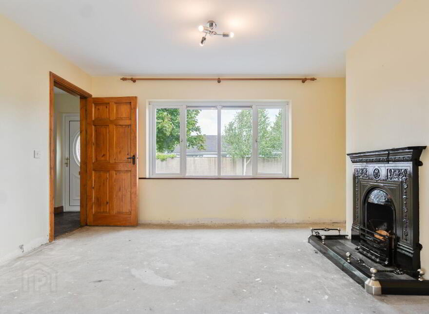8 Ivy Close, New Line, Charleville