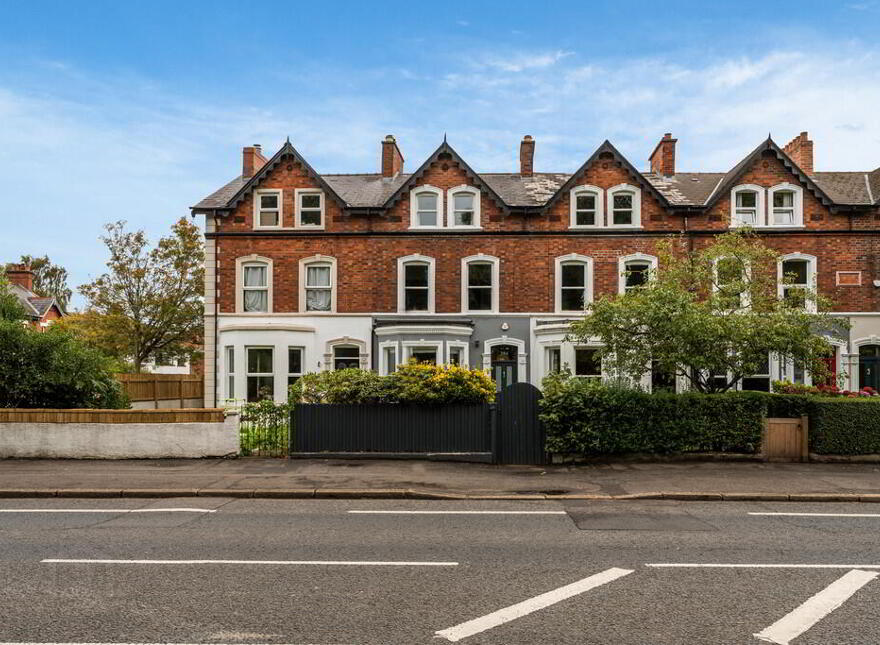 394 Ravenhill Road, Belfast, BT6 0BA photo