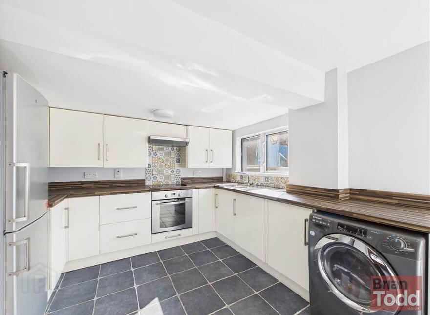 Old Glenarm Road, Larne, BT40 1NQ