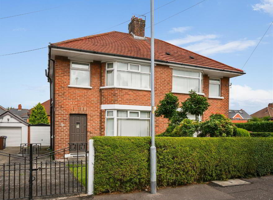 72 Knockbreda Park, Rosetta, Belfast, BT6 0HF photo