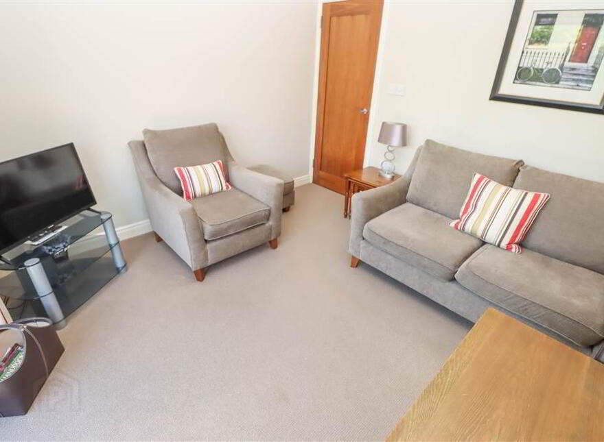 10 Carrowreagh Park, Dundonald, Belfast, BT16 1TN