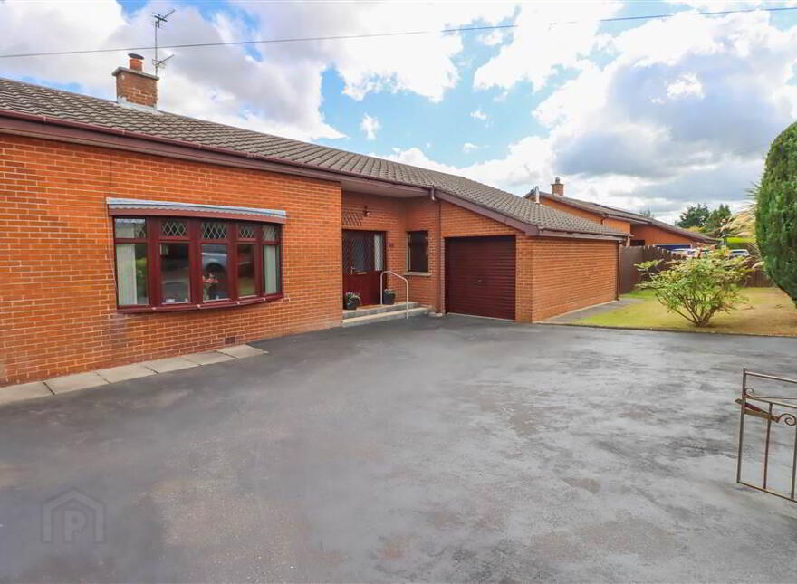 10 Carrowreagh Park, Dundonald, Belfast, BT16 1TN