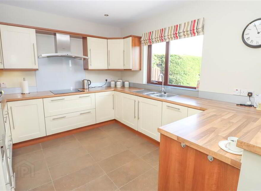 10 Carrowreagh Park, Dundonald, Belfast, BT16 1TN