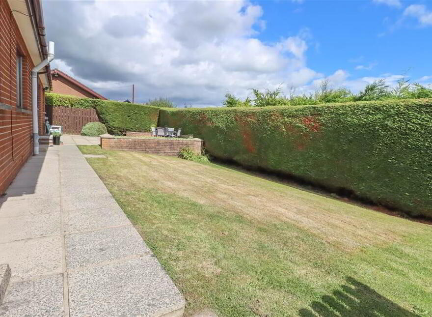 10 Carrowreagh Park, Dundonald, Belfast, BT16 1TN