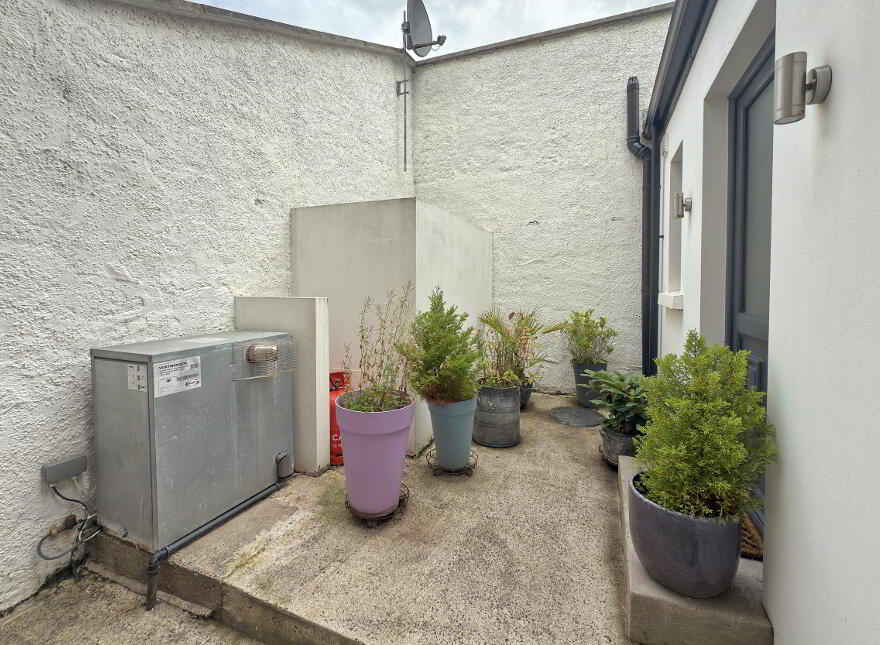 32 Kerr Street, Portrush, BT56 8DG