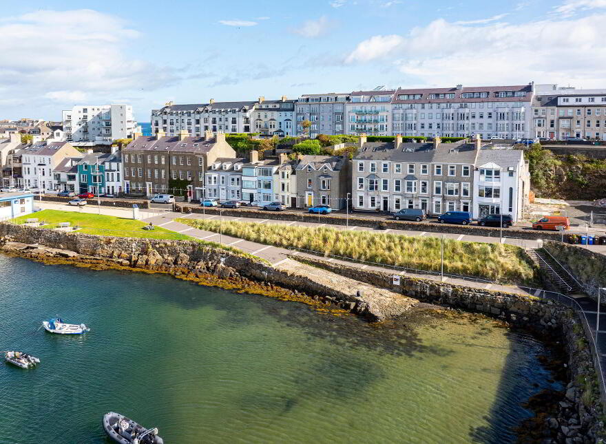 32 Kerr Street, Portrush, BT56 8DG