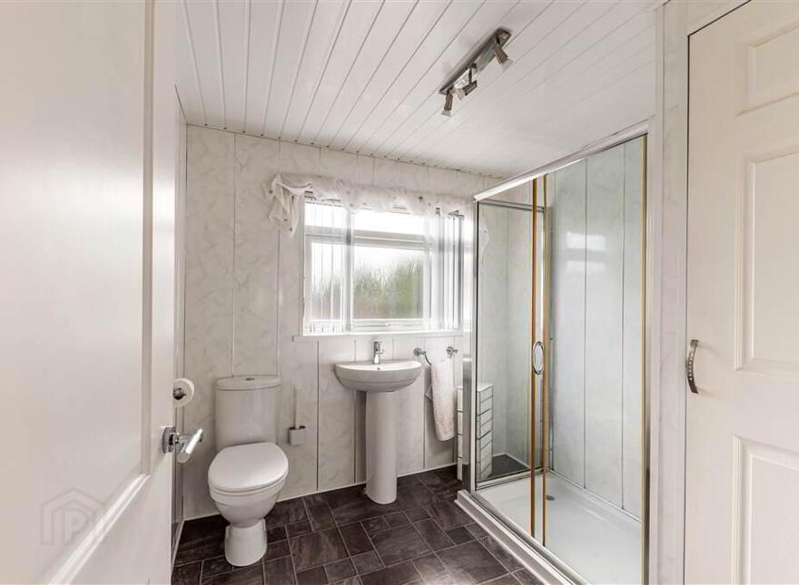 96 Erinvale Avenue, Erinvale, Belfast, BT10 0FP