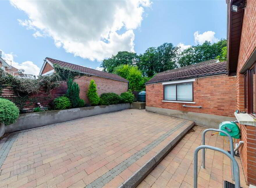 96 Erinvale Avenue, Erinvale, Belfast, BT10 0FP