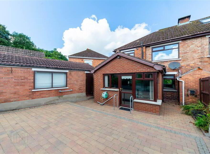 96 Erinvale Avenue, Erinvale, Belfast, BT10 0FP