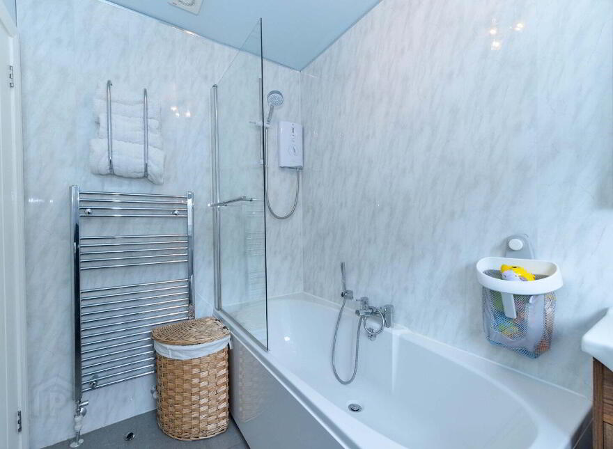 12 Orangefield Drive, Belfast, BT5 6DN