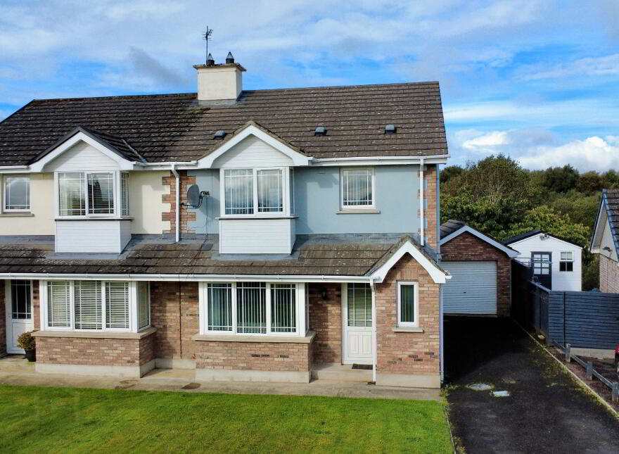18 Lisdale Park, Maydown, L'Derry, BT47 6HE photo