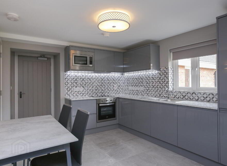 Apt 5, 8 8 Summerhill Avenue, Belfast, BT5 7HD