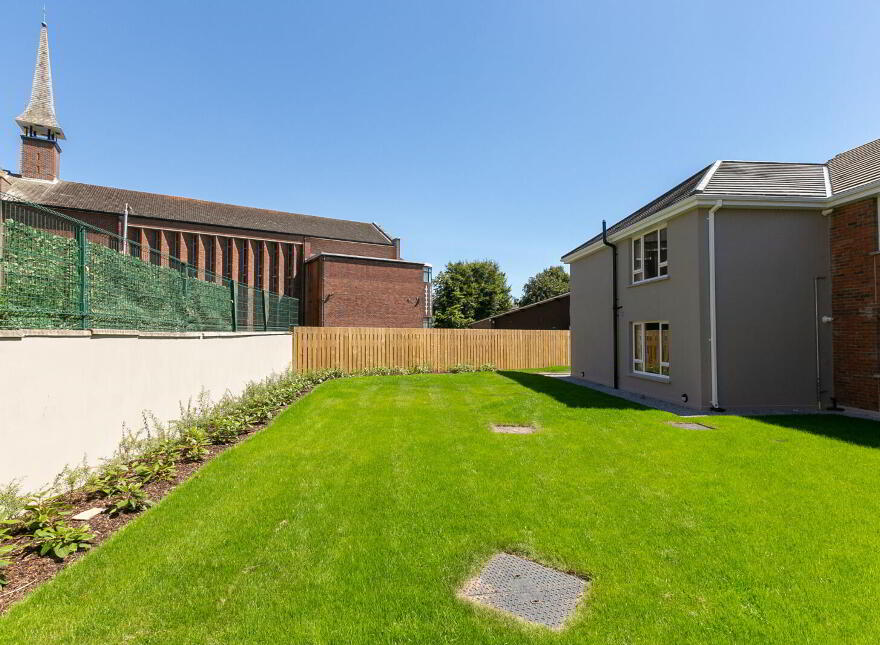 Apt 5, 8 8 Summerhill Avenue, Belfast, BT5 7HD