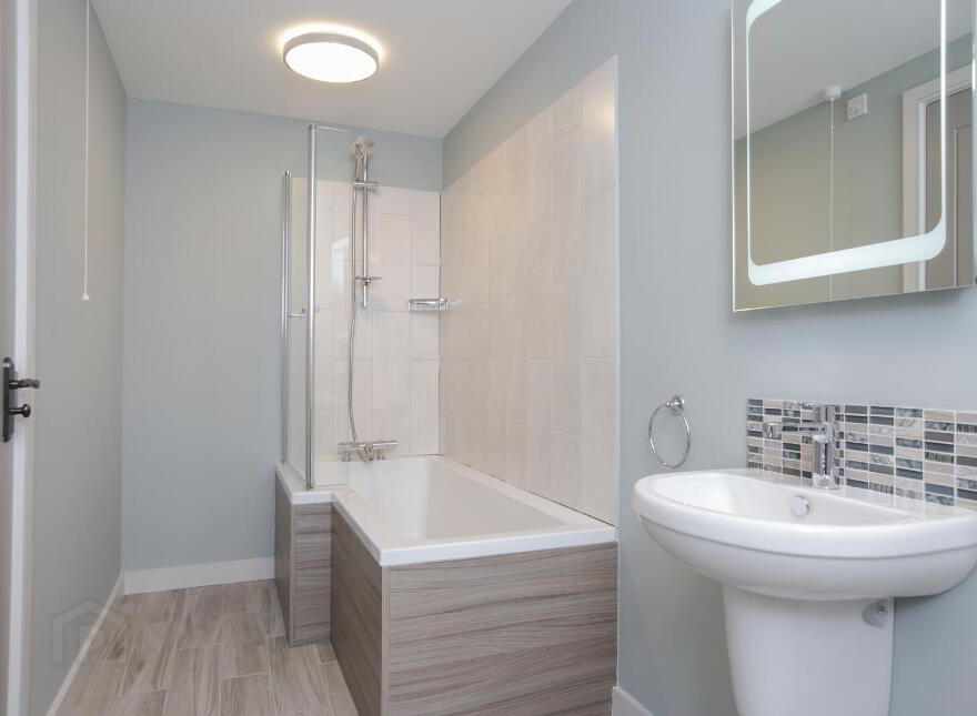 Apt 5, 8 8 Summerhill Avenue, Belfast, BT5 7HD