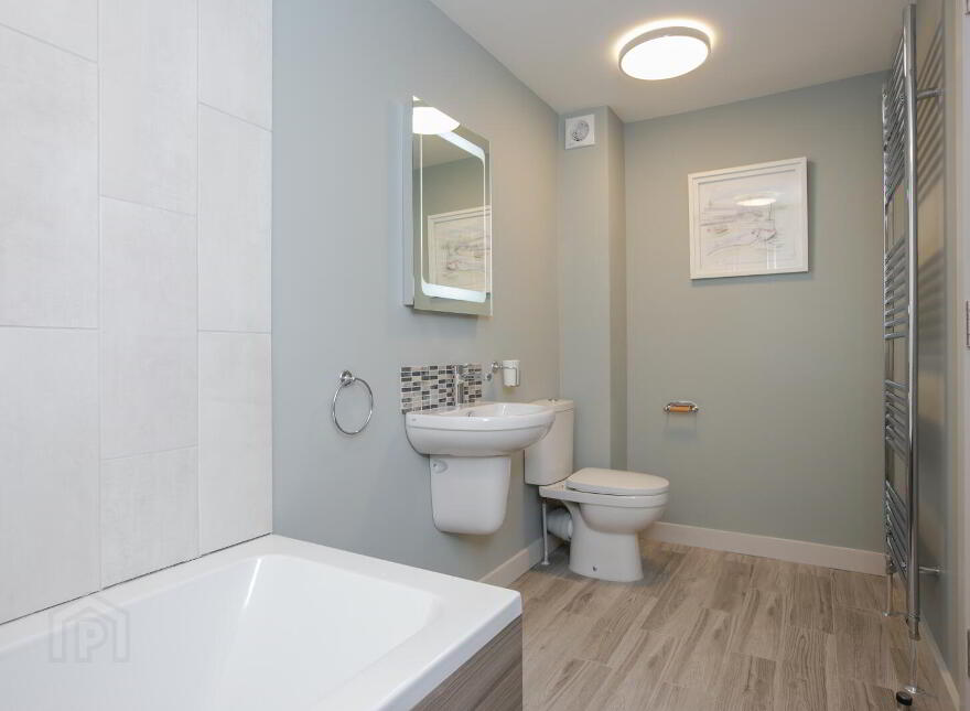 Apt 5, 8 8 Summerhill Avenue, Belfast, BT5 7HD