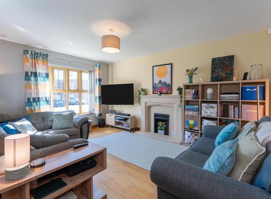 19 Woodrow Gardens, Saintfield, BT24 7WG