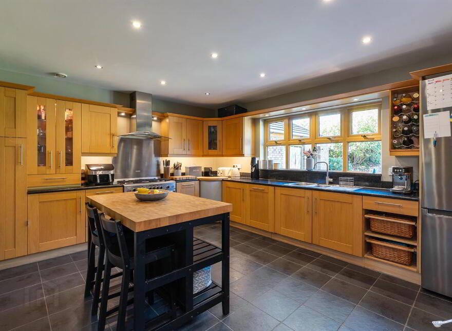 19 Woodrow Gardens, Saintfield, BT24 7WG