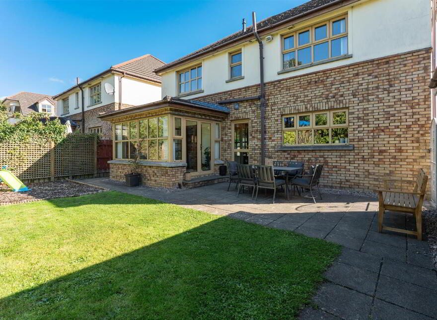 19 Woodrow Gardens, Saintfield, BT24 7WG
