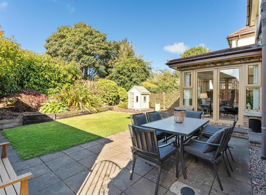 19 Woodrow Gardens, Saintfield, BT24 7WG