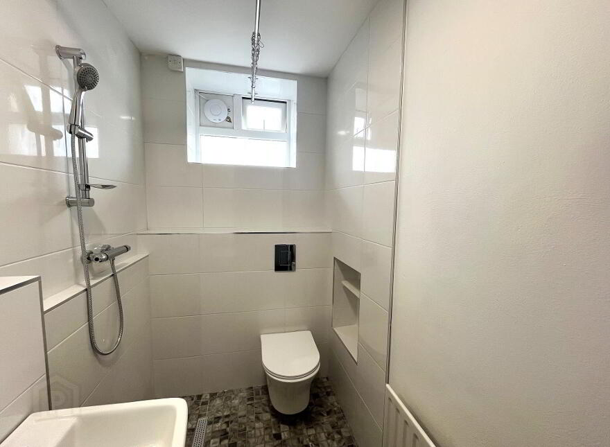 Apt 2 30, Eglinton Street, Portrush, BT56 8DY