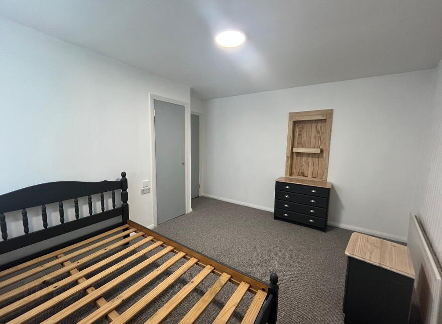 Apt 2 30, Eglinton Street, Portrush, BT56 8DY