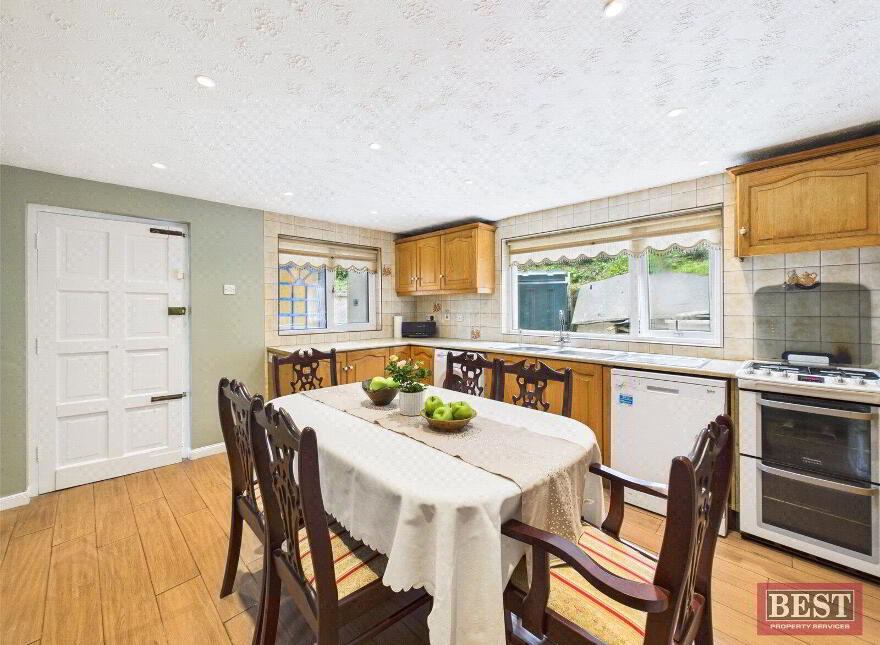 9 Forkhill Road, Cloughoge, Newry, BT35 8LZ