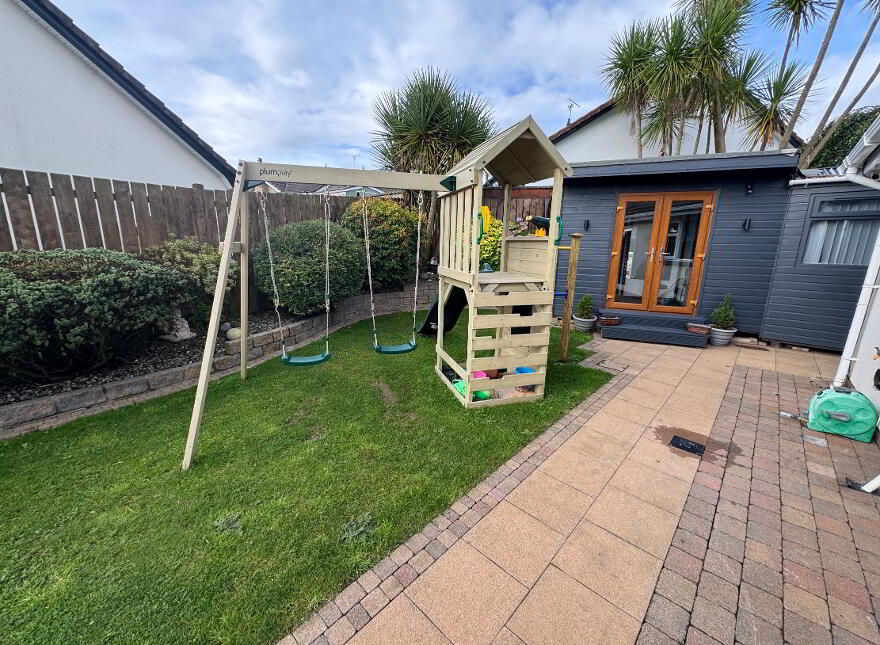60 Broomhill Park, Coleraine, BT51 3AN