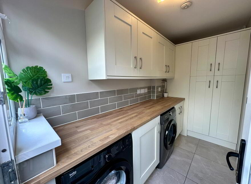 60 Broomhill Park, Coleraine, BT51 3AN