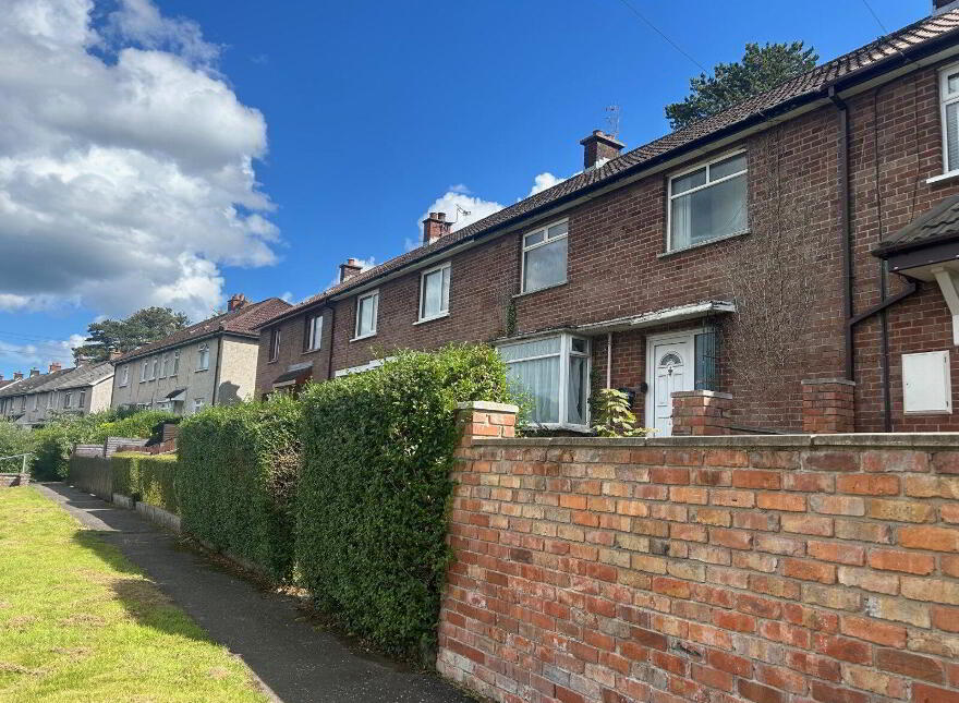 27 Firmount Crescent, Holywood, BT18 9QN
