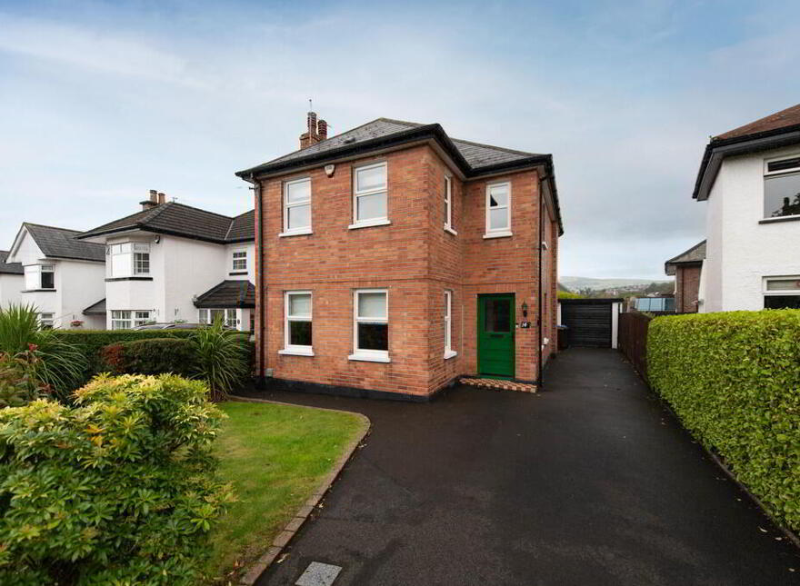 14 Cooldarragh Park North, Belfast, BT14 6TL photo