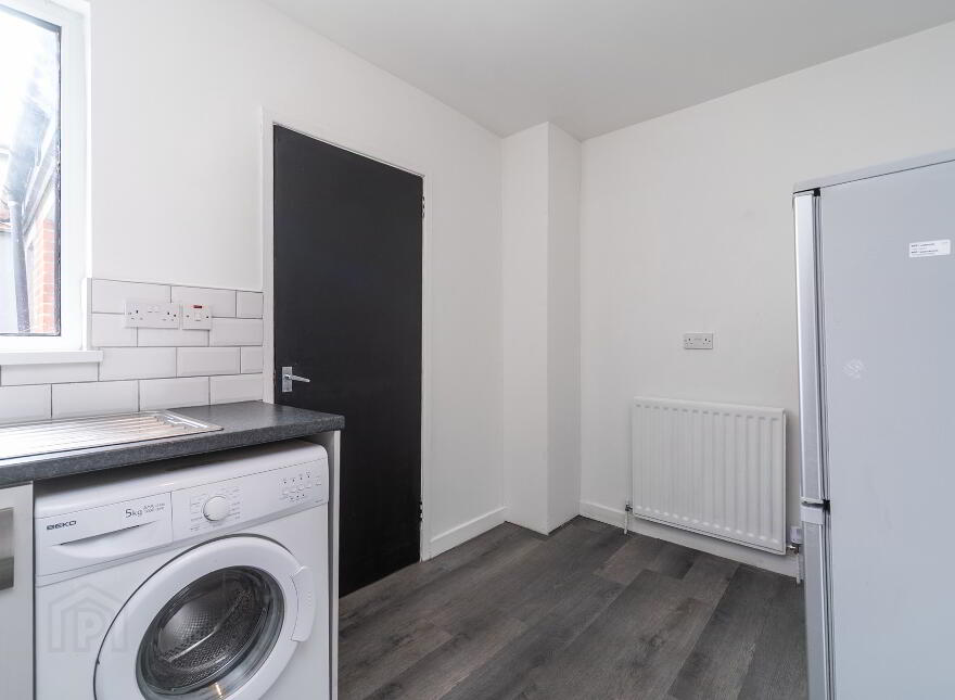 92 Benburb Street, Belfast, BT12 6JJ