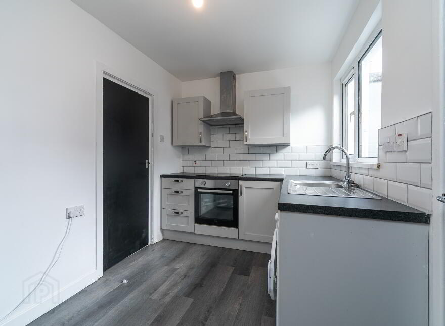 92 Benburb Street, Belfast, BT12 6JJ