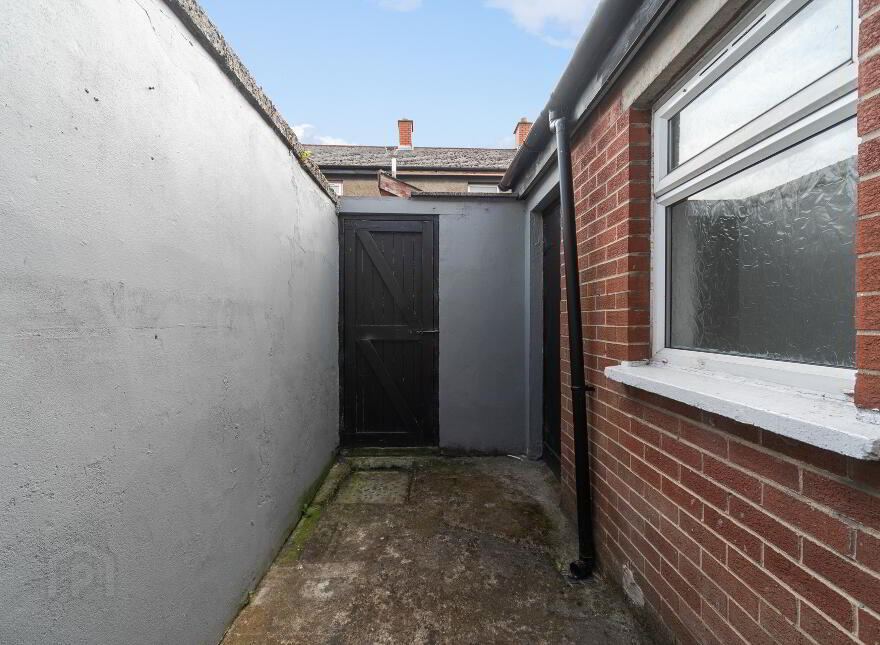 92 Benburb Street, Belfast, BT12 6JJ