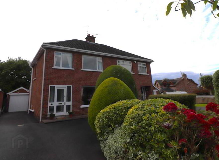 35 Plantation Avenue, Saintfield Road, Lisburn, BT27 5BL photo