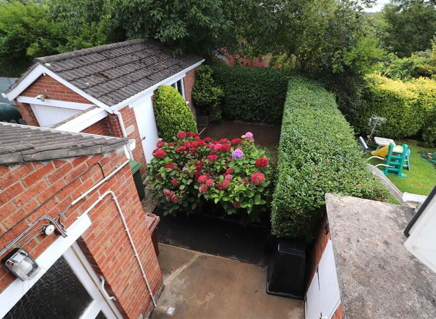 35 Plantation Avenue, Saintfield Road, Lisburn, BT27 5BL