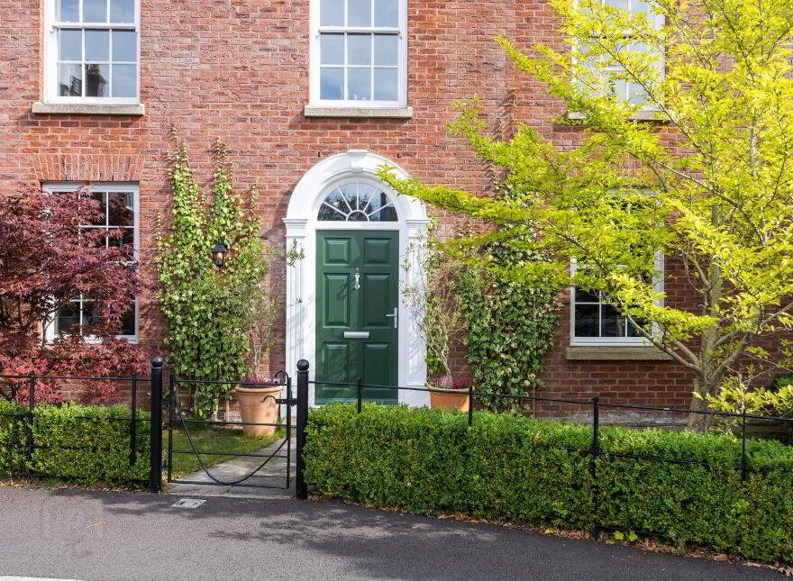22 Kilwarlin Avenue, Hillsborough, BT26 6LQ