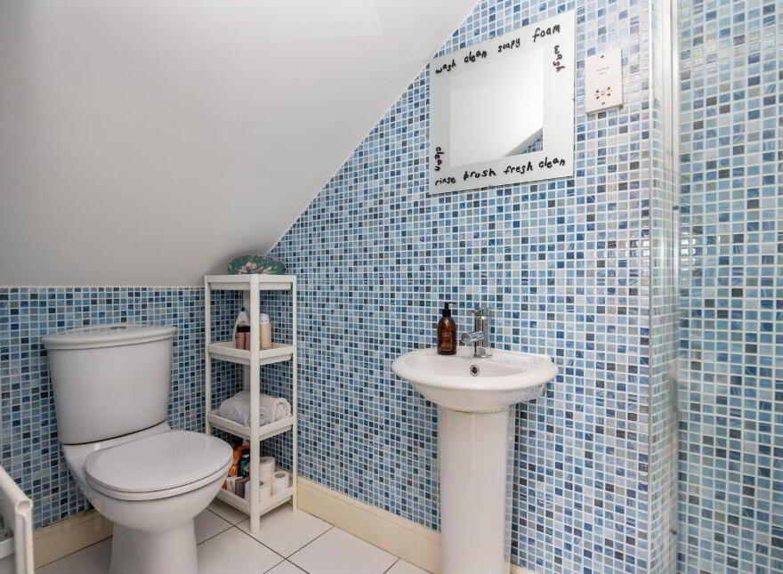 22 Kilwarlin Avenue, Hillsborough, BT26 6LQ