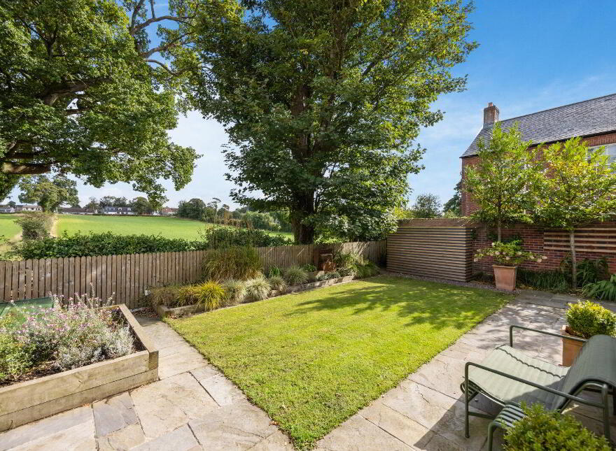 22 Kilwarlin Avenue, Hillsborough, BT26 6LQ