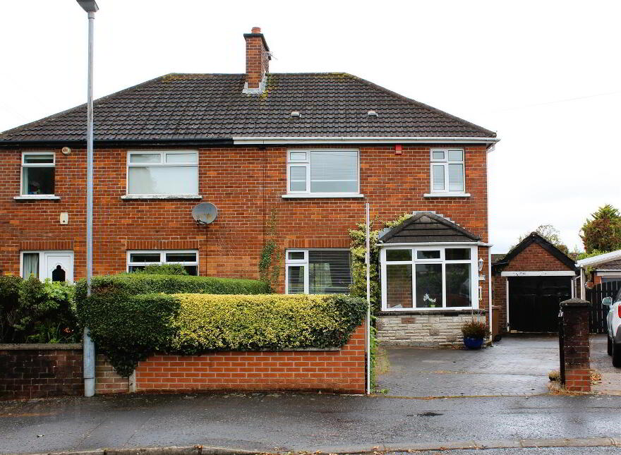 57 Roddens Crescent, Belfast, BT5 7JN photo