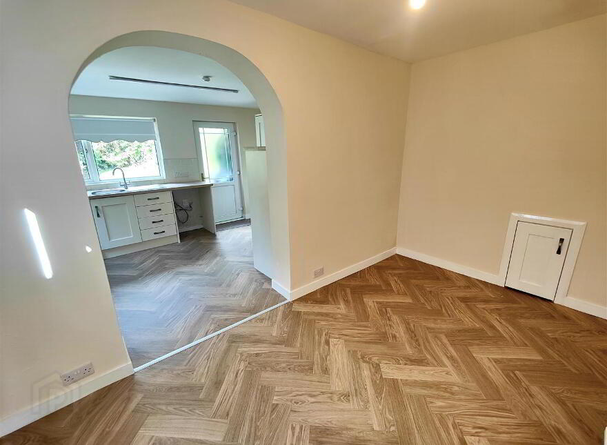 90 Joanmount Gardens, Belfast, BT14 6NY